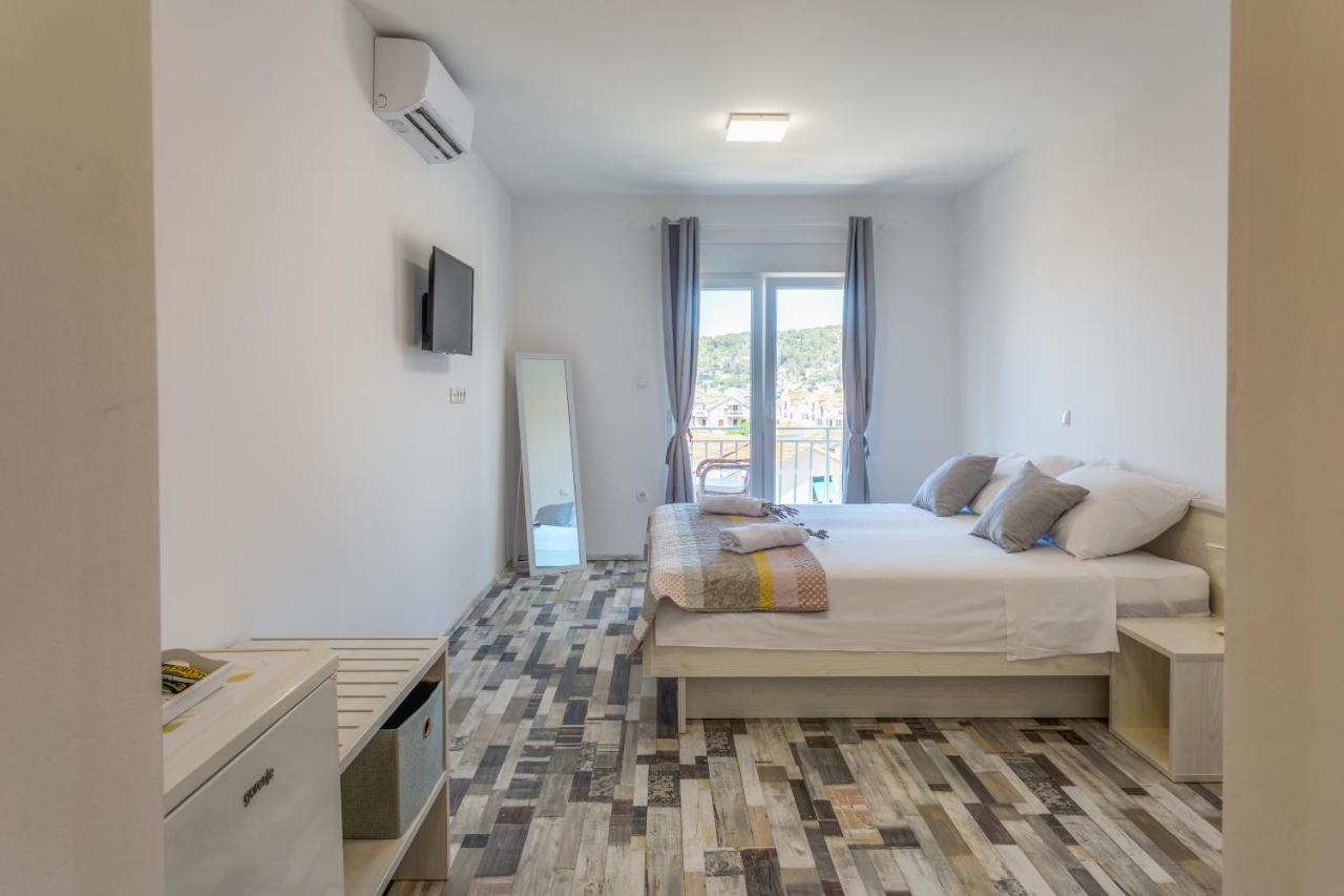 Apartments Luksa - Zf Hvar Хвар Экстерьер фото